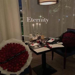 女人吃男人私人部位的动态图片
